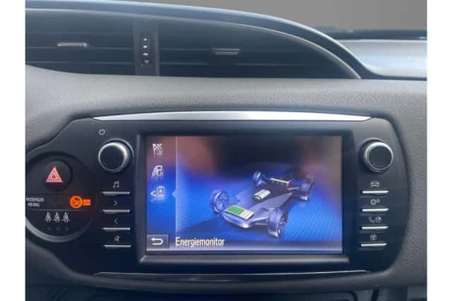 Toyota Yaris (2019) thumbnail 14