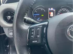 Toyota Yaris (2019) thumbnail 17