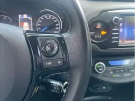 Toyota Yaris (2019) thumbnail 18