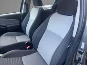 Toyota Yaris (2019) thumbnail 8
