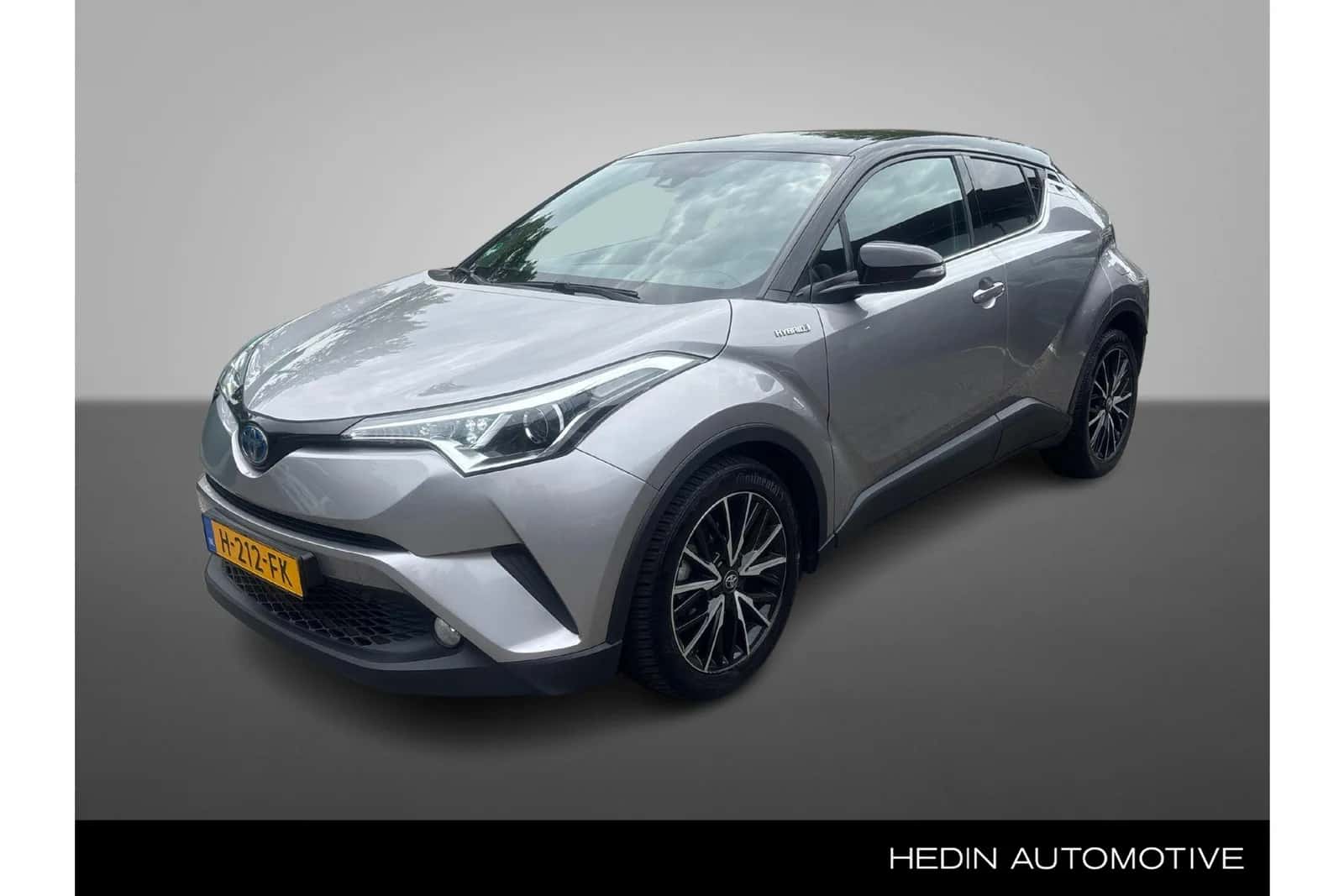 Toyota C-HR (2018) — foto 1