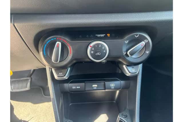 Kia Picanto (2024) thumbnail 7