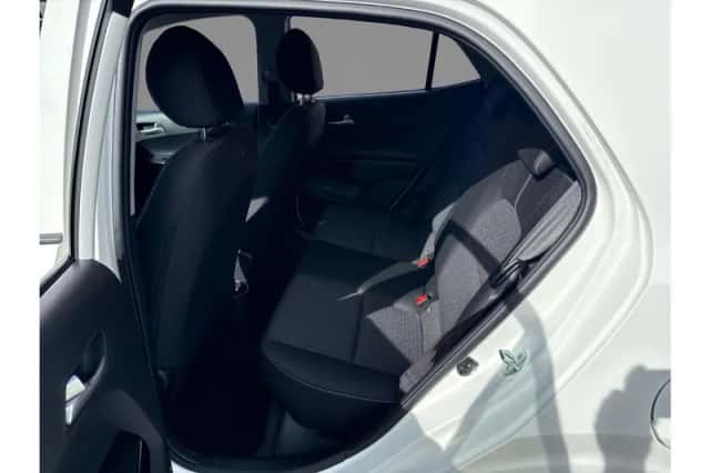 Kia Picanto (2023) thumbnail 6