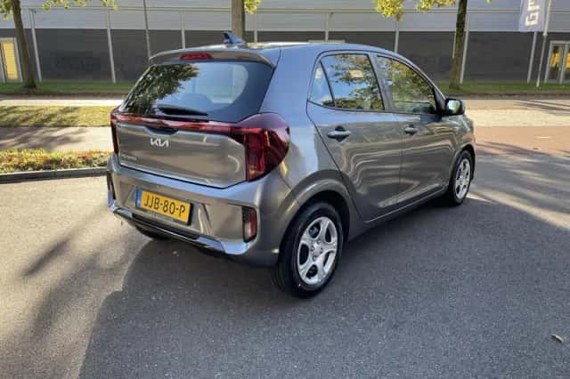 Kia Picanto (2025) thumbnail 2