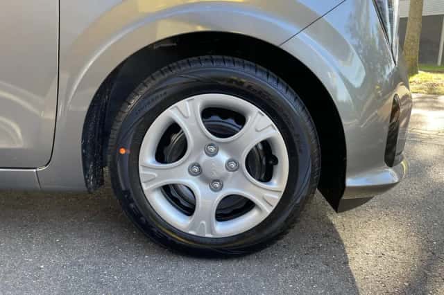 Kia Picanto (2025) thumbnail 5