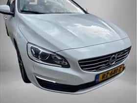 Volvo V60 (2018) thumbnail 11
