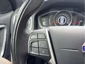 Volvo V60 (2018) thumbnail 17