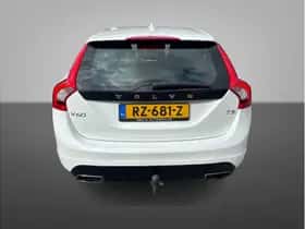 Volvo V60 (2018) thumbnail 3