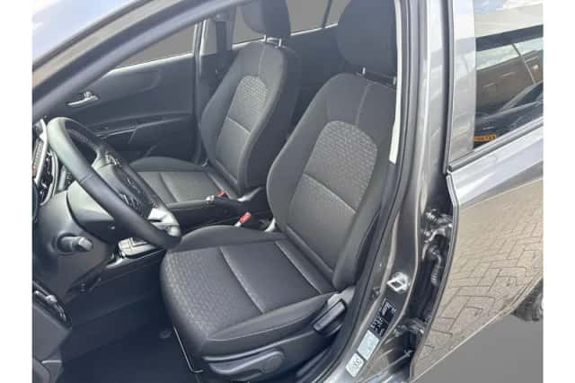 Kia Picanto (2021) thumbnail 8