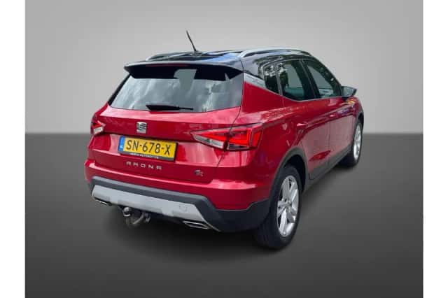SEAT Arona (2018) thumbnail 4