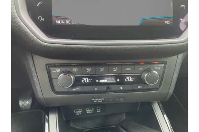 SEAT Arona (2018) thumbnail 7