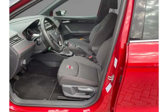 SEAT Arona (2018) thumbnail 8