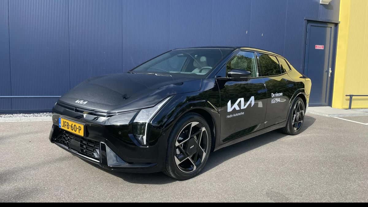 Kia EV4 (2025) — foto 1