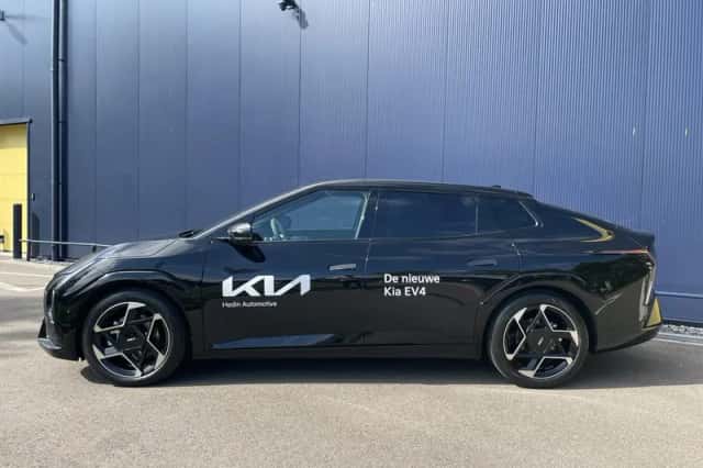 Kia EV4 (2025) thumbnail 4
