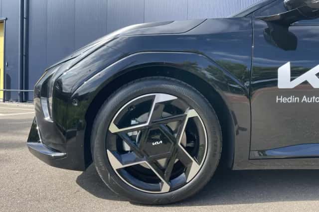 Kia EV4 (2025) thumbnail 5