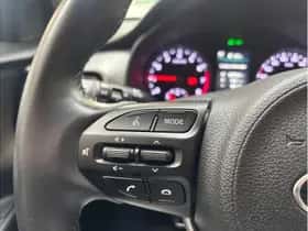 Kia Stonic (2021) thumbnail 17