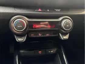 Kia Stonic (2021) thumbnail 7