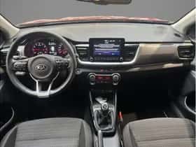 Kia Stonic (2021) thumbnail 9