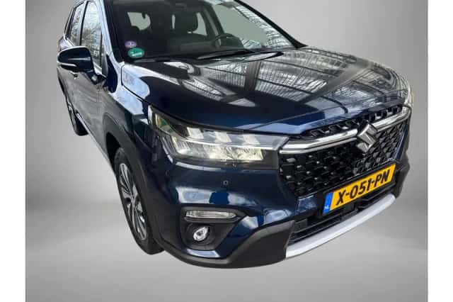 Suzuki S-Cross (2024) thumbnail 11