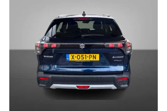 Suzuki S-Cross (2024) thumbnail 4
