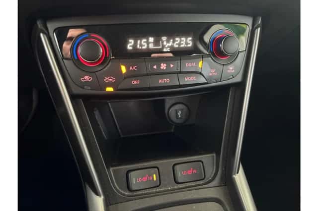 Suzuki S-Cross (2024) thumbnail 7