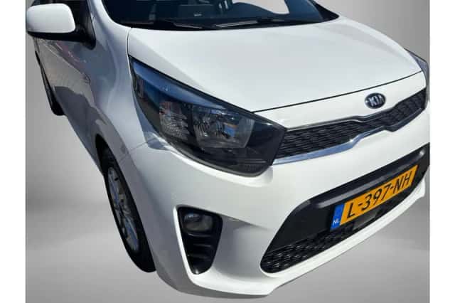 Kia Picanto (2021) thumbnail 11