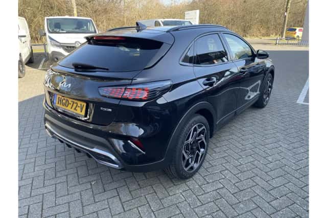 Kia XCeed (2025) thumbnail 2