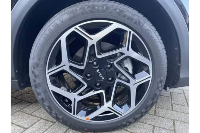 Kia XCeed (2025) thumbnail 4