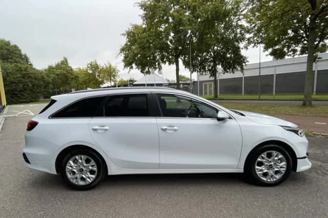 Kia Ceed Sportswagon (2025) thumbnail 11