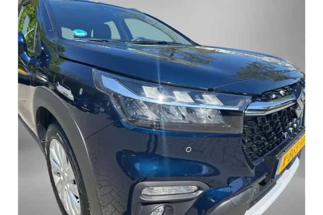 Suzuki S-Cross (2024) thumbnail 11