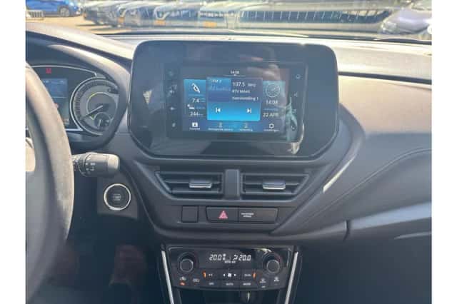 Suzuki S-Cross (2024) thumbnail 13