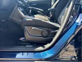 Suzuki S-Cross (2024) thumbnail 16