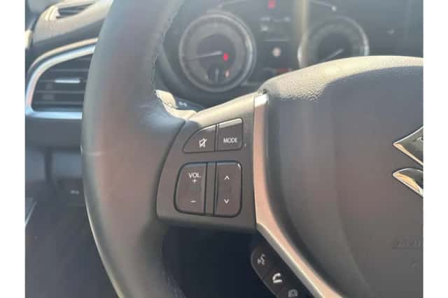 Suzuki S-Cross (2024) thumbnail 17