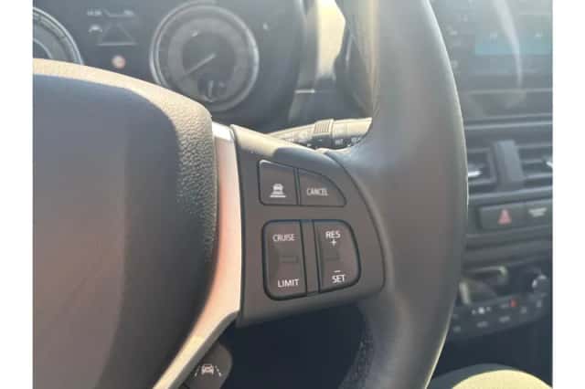 Suzuki S-Cross (2024) thumbnail 18