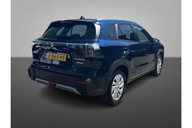 Suzuki S-Cross (2024) thumbnail 4