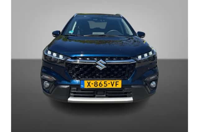 Suzuki S-Cross (2024) thumbnail 5