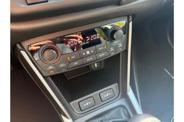 Suzuki S-Cross (2024) thumbnail 7