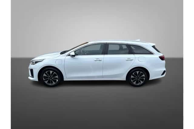Kia Ceed Sportswagon (2020) thumbnail 2