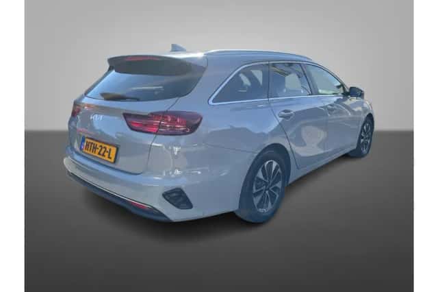 Kia Ceed Sportswagon (2025) thumbnail 4