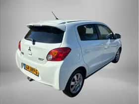 Mitsubishi Space Star (2015) thumbnail 4