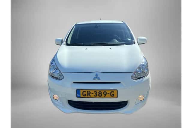 Mitsubishi Space Star (2015) thumbnail 5