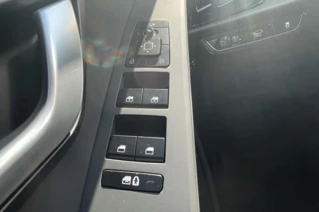 Kia Niro EV (2025) thumbnail 24