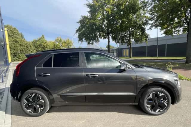 Kia Niro EV (2025) thumbnail 4