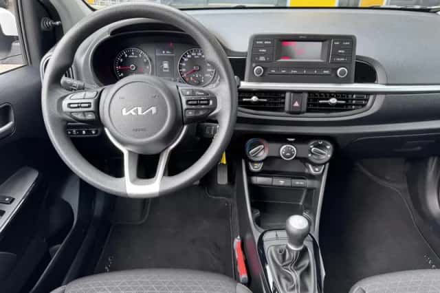Kia Picanto (2024) thumbnail 3