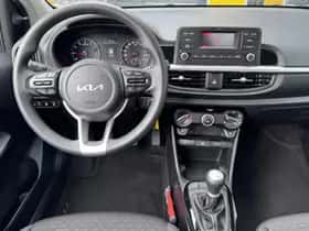 Kia Picanto (2024) thumbnail 3