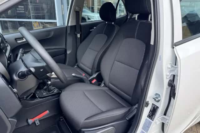 Kia Picanto (2024) thumbnail 4