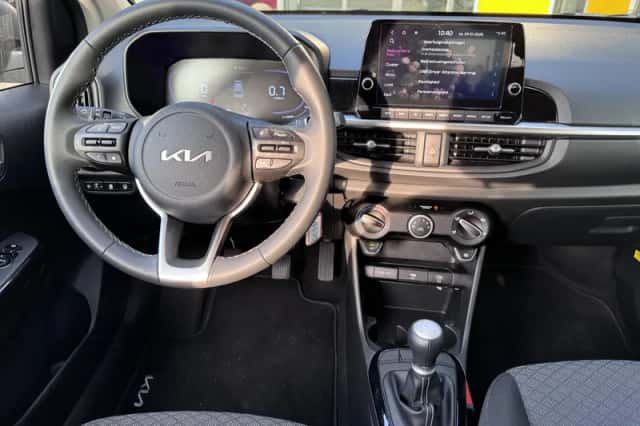 Kia Picanto (2025) thumbnail 3