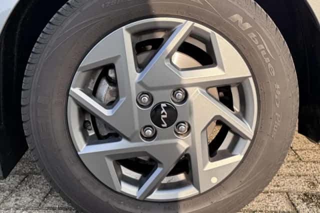 Kia Picanto (2025) thumbnail 6