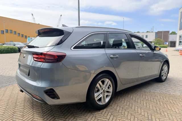 Kia Ceed Sportswagon (2020) thumbnail 2
