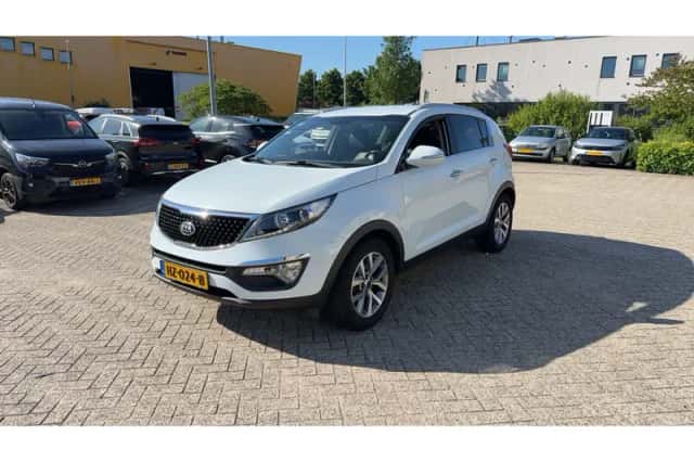 Kia Sportage (2016) thumbnail 1